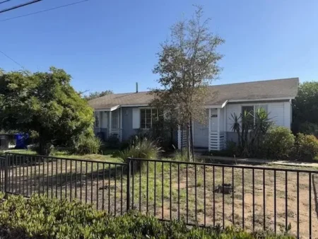 2415 jewett