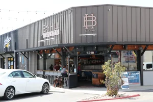 Bay hill and sidepiece