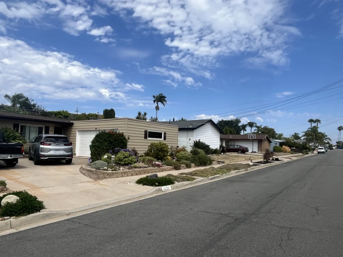 A quiet morning in a quiet neighborhood in North Clairemont.