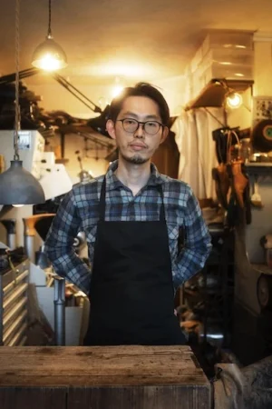 Man wearing apron