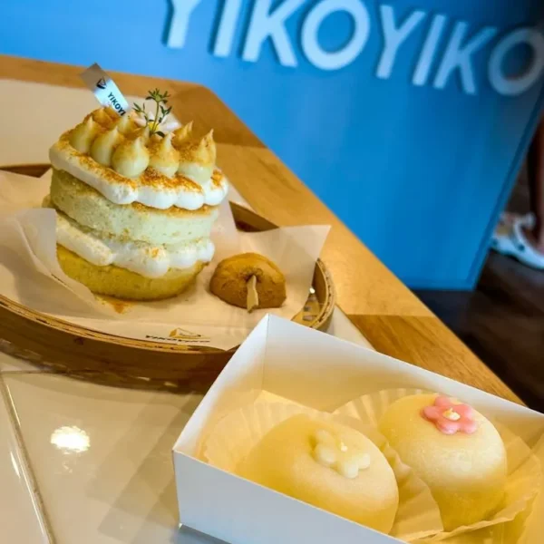 Yiko yiko custard dessert